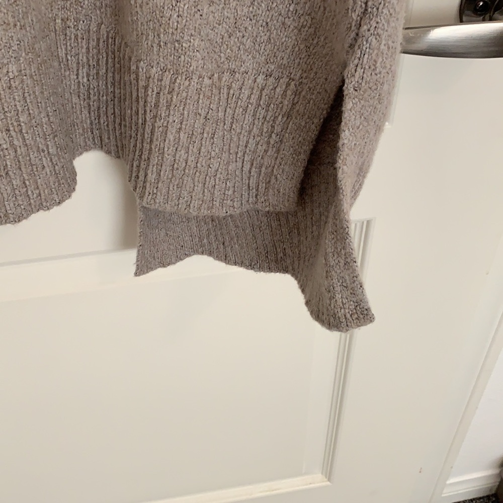 ON coat sweater. - Picture 7 of 9